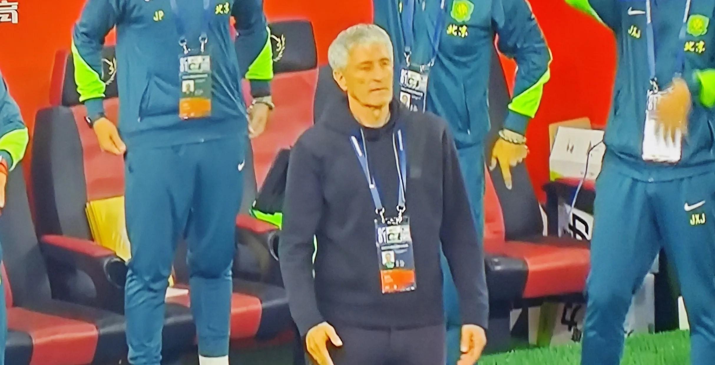 意大利杯今晚再迎强敌,比利亚雷亚尔造点机会,主帅态度:压力陡增,更衣室氛围转暖 意大利杯今晚再迎强敌,比利亚雷亚尔造点机会,主帅态度:压力陡增,更衣室氛围转暖